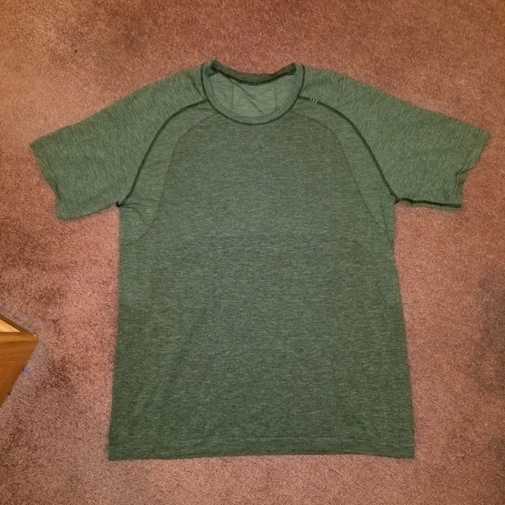 Lululemon athletica mens t-shirt